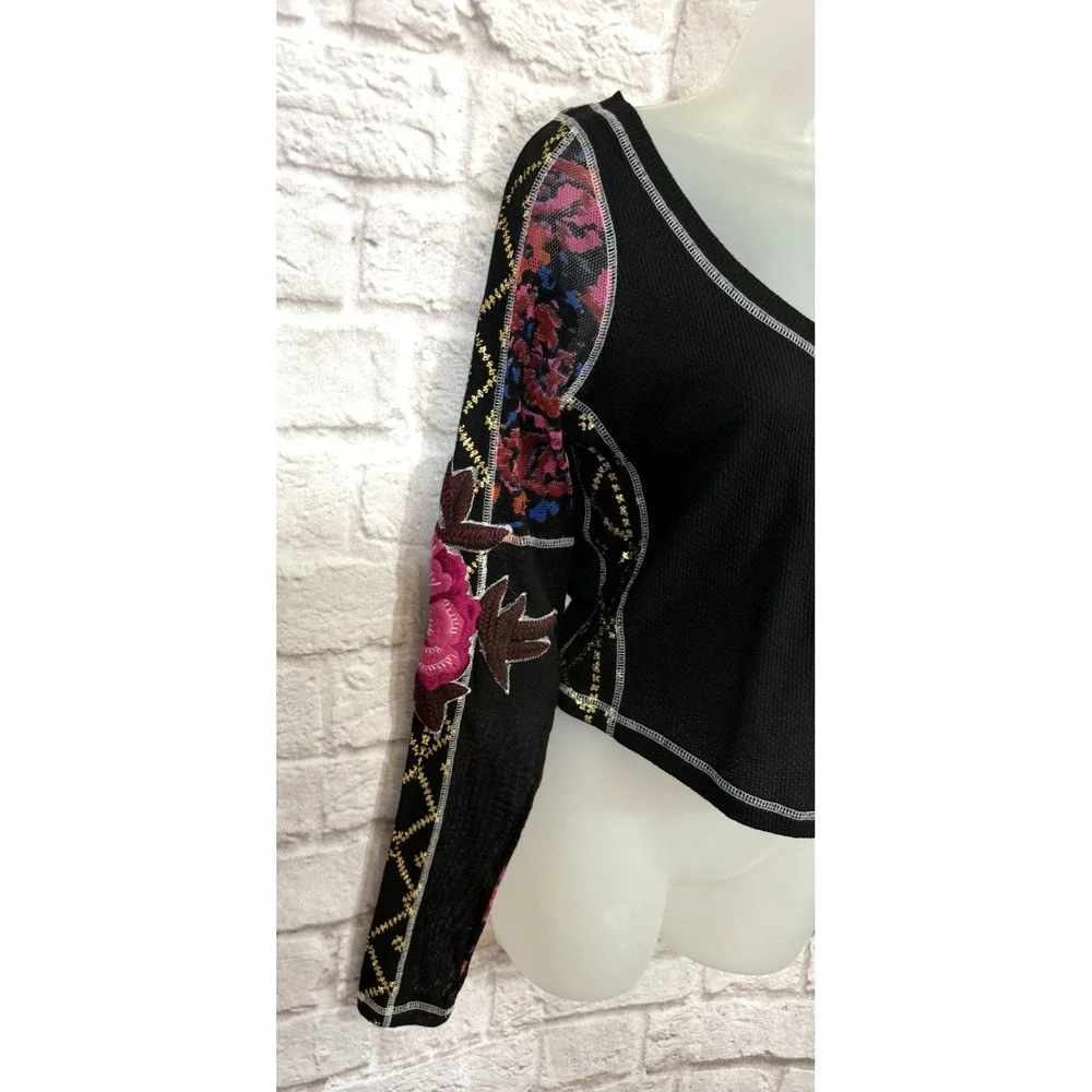 Free People Amara‎ Embroidered Sleeve Thermal V Neck Top Black Pink Floral Small